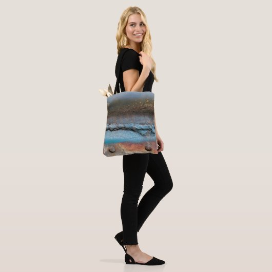 Geoxideerd metaal tote bag (Op model)