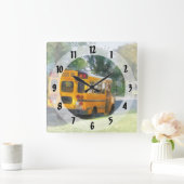 Geparkeerde schoolbus vierkante klok (Huis)