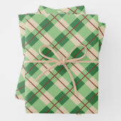 Gepelde rode en groene tartaan geruit inpakpapier vel (In situ)