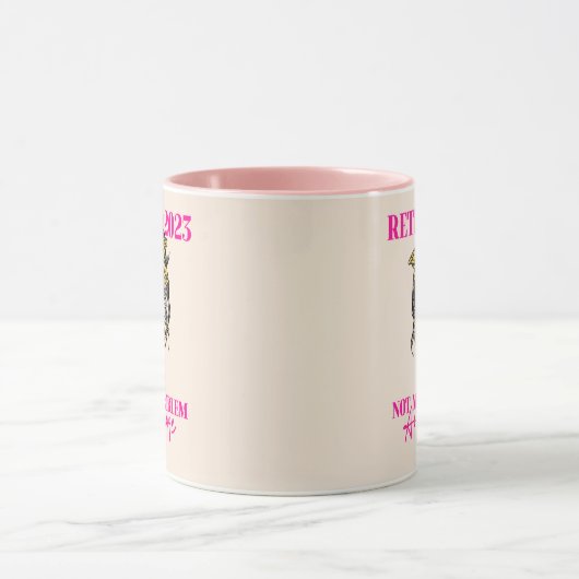 Gepensioneerd 2023 Ouderdoms Vrouwen krijgen een z Mok (Midden)