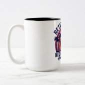 Gepensioneerd 2024 Mijn probleem niet meer, meer p Tweekleurige Koffiemok (Links)