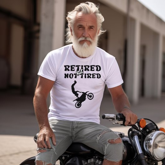 Gepensioneerd maar niet vermoeid pensioen motorspo t-shirt