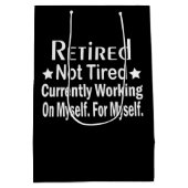 Gepensioneerd niet moe grappig pensioen medium cadeauzakje (Achterkant)