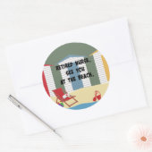 Gepensioneerd verpleegster. Zie je bij het strand. Ronde Sticker (Envelop)