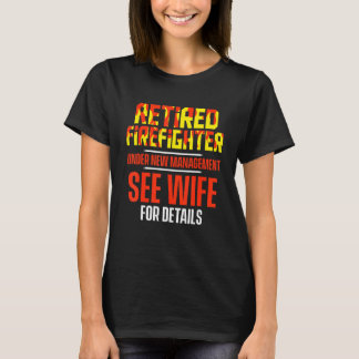 Gepensioneerde brandweerman ziet vrouw brandweerma t-shirt