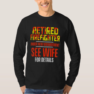 Gepensioneerde brandweerman ziet vrouw brandweerma t-shirt