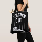 Gepensioneerde leraar uit Mic Drop Retirement Tote Bag (Dichtbij)