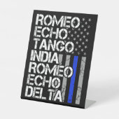 Gepensioneerde politie fonetische code dunne blauw reclamebord met voetstuk (Voorkant)