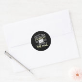 Gepensioneerde postbeambte Esle bezorgt post Ronde Sticker (Envelop)