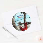 Gepensioneerde zuster - Hammock bij het strand Ronde Sticker (Envelop)