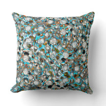 Geperforeerde blauwvis over witachtige textuur