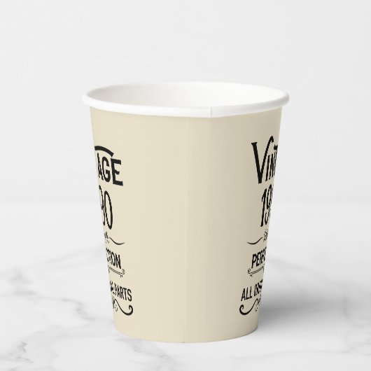 Gepersonaliseerd 35e verjaardagsfeest papieren bekers (Rechts)