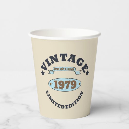 Gepersonaliseerd  45e verjaardagscadeau papieren bekers (Achterkant)