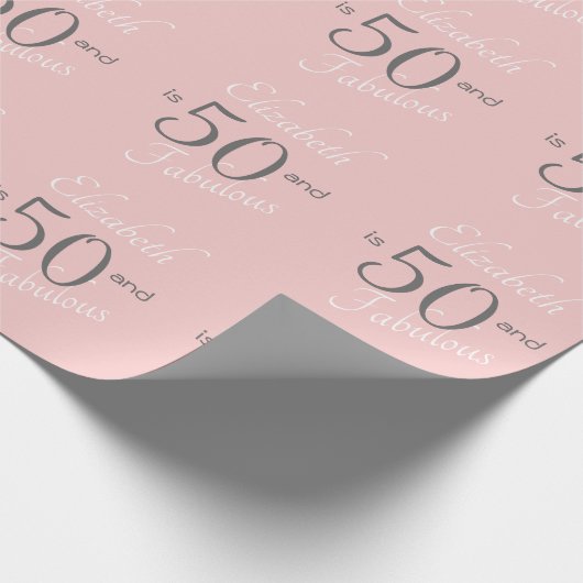 Gepersonaliseerd 50 en Fabulous Pink 50th Birthday Cadeaupapier (Hoek)