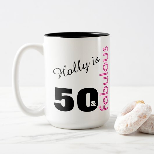 Gepersonaliseerd 50- en Fabulous Th-Geachte Verjaa Tweekleurige Koffiemok (Met donut)