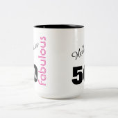 Gepersonaliseerd 50- en Fabulous Th-Geachte Verjaa Tweekleurige Koffiemok (Center)