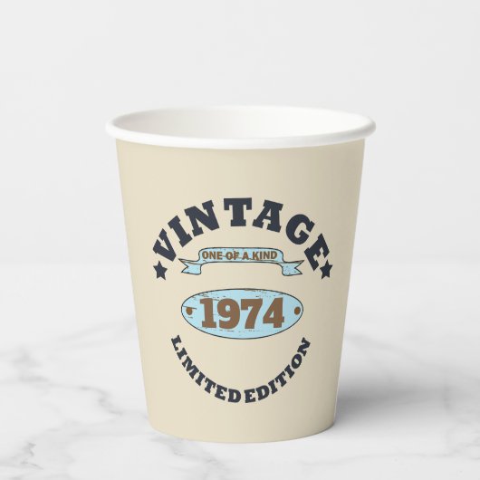 Gepersonaliseerd  50ste verjaardagsfeest papieren bekers (Achterkant)