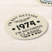 Gepersonaliseerd 50ste verjaardagsfeest ronde kartonnen onderzetter (Gebogen)