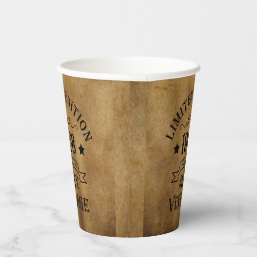 Gepersonaliseerd 55ste verjaardagsfeest papieren bekers (Rechts)