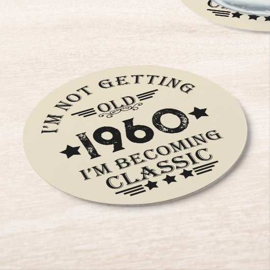 Gepersonaliseerd  65ste verjaardagsfeest ronde kartonnen onderzetter (Gebogen)