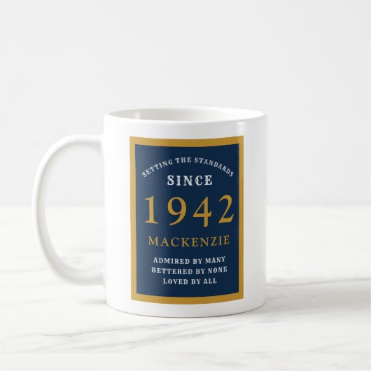 Gepersonaliseerd 80e verjaardag 1942 Elegant Blue  Koffiemok (Links)