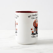 Gepersonaliseerd basketbal met kinder naam vaders tweekleurige koffiemok (Center)