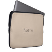 Gepersonaliseerd beige tan Naam monogram elegant Laptop Sleeve (Voorkant Rechts)