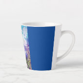 Gepersonaliseerd blauwe latte Mok met White Daisy  (Rechts)