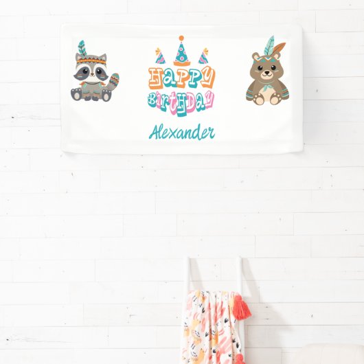 Gepersonaliseerd bos "Happy Birthday"-banner Spandoek (Insitu)