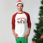 Gepersonaliseerd Christmas Pandas Raglan Sleeve T-shirt<br><div class="desc">Dit gepersonaliseerde kerstpanda's ontwerp zal u vullen met feestvreugde. Je kunt alle tekst personaliseren om iets anders te zeggen als je wilt,  of je kunt het houden alsof je het origineel bewondert. Prettige feestdagen</div>