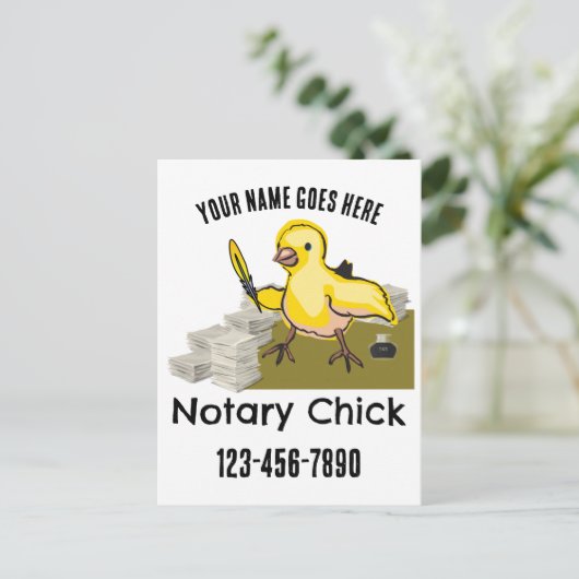 Gepersonaliseerd de notaris chick Yellow Feather Q Briefkaart (Staand voorkant)