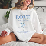 Gepersonaliseerd Dusty Blue Wildflower Vrijgezelle Trui<br><div class="desc">Onze gepersonaliseerde Dusty Blue Wildflower Vrijgezellenfeest Crewneck Sweatshirt, speciaal ontworpen voor haar bruidsfeestje! Deze sweatshirts zijn de perfecte aanvulling op uw vrijgezellenfeest ensemble, met een charmante botanische print van wilde bloemen in een serene stoffige blauwe tint. Ideaal voor een lente- of zomerbruiloft, deze sweatshirts vangen de essentie van liefde in...</div>