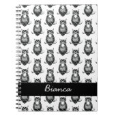 Gepersonaliseerd eenvoudig geïllustreerd uil patro notitieboek (Voorkant)