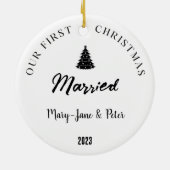 Gepersonaliseerd Eerste Kersthuwelijk Keramisch Ornament (Achterkant)