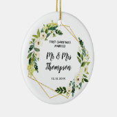 Gepersonaliseerd Eerste Kersthuwelijk zoals Mr & M Keramisch Ornament (Rechts)