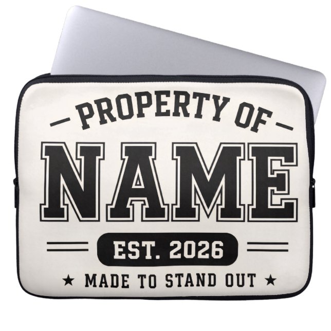 Gepersonaliseerd eigendom van naam – Varsity stijl Laptop Sleeve (Voorkant)
