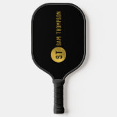 Gepersonaliseerd Elegant Black & Gold Modern Monog Pickleball Paddle (Voorkant)