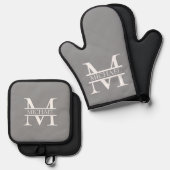 Gepersonaliseerd Elegant Grijs Monogram en Naam Ovenwant & Pannenlap Set (Voorkant / Achterkant)