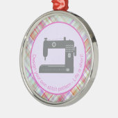 Gepersonaliseerd Elegant Plaid Naaimachine Roze Qu Metalen Ornament (Links)