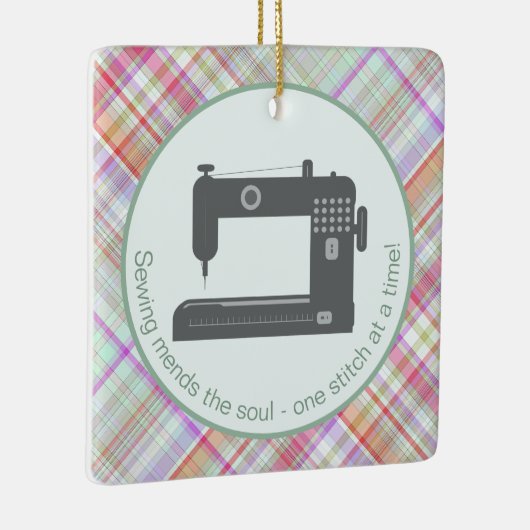 Gepersonaliseerd Elegante Plaid Groene Roze Naaima Keramisch Ornament (Rechts)