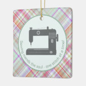 Gepersonaliseerd Elegante Plaid Groene Roze Naaima Keramisch Ornament (Links)