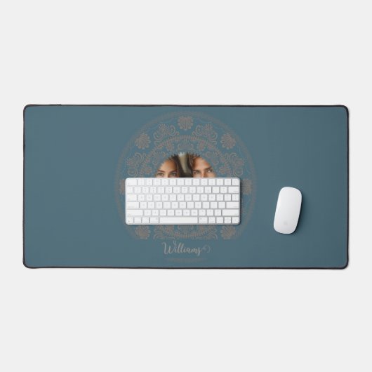 Gepersonaliseerd Familieportret Gouden Rococo Mand Bureaumat (Keyboard & Muis)