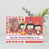 Gepersonaliseerd Foto Penguins Birthday Uitnodigin Kaart (Staand voorkant)