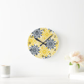 Gepersonaliseerd Geel, Grijze Kool Moderne Floral Ronde Klok (Huis)