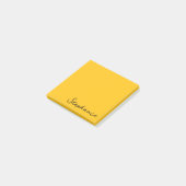 Gepersonaliseerd Geel Script Post it Sticky Notes (Schuin)