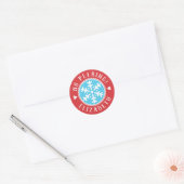 Gepersonaliseerd Geen gluren Rode Kerstcadeau Ronde Sticker (Envelop)