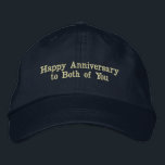 Gepersonaliseerd gelukkig Jubileum voor jullie bei Geborduurde Pet<br><div class="desc">Dit pet van marinekatoen bevat de oprechte boodschap "Happy Anniversary to Both of You", waardoor het een attent cadeau is voor koppels die hun speciale dag vieren. De tekst is prachtig geborduurd voor een premium look en feel. Het pet is ontworpen voor comfort met een verstelbare riem, waardoor het perfect...</div>