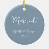 Gepersonaliseerd getrouwd stel handgeschreven blau keramisch ornament (Achterkant)