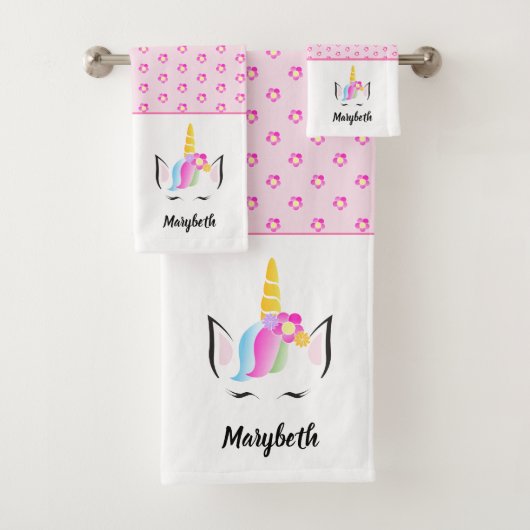 Gepersonaliseerd Girly Pink Magical Unicorn Bad Handdoek (Insitu)