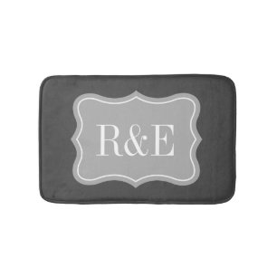 Gepersonaliseerd grijs en wit monogram badmat